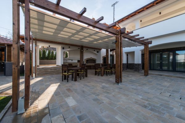 Covered Outdoor Space Service